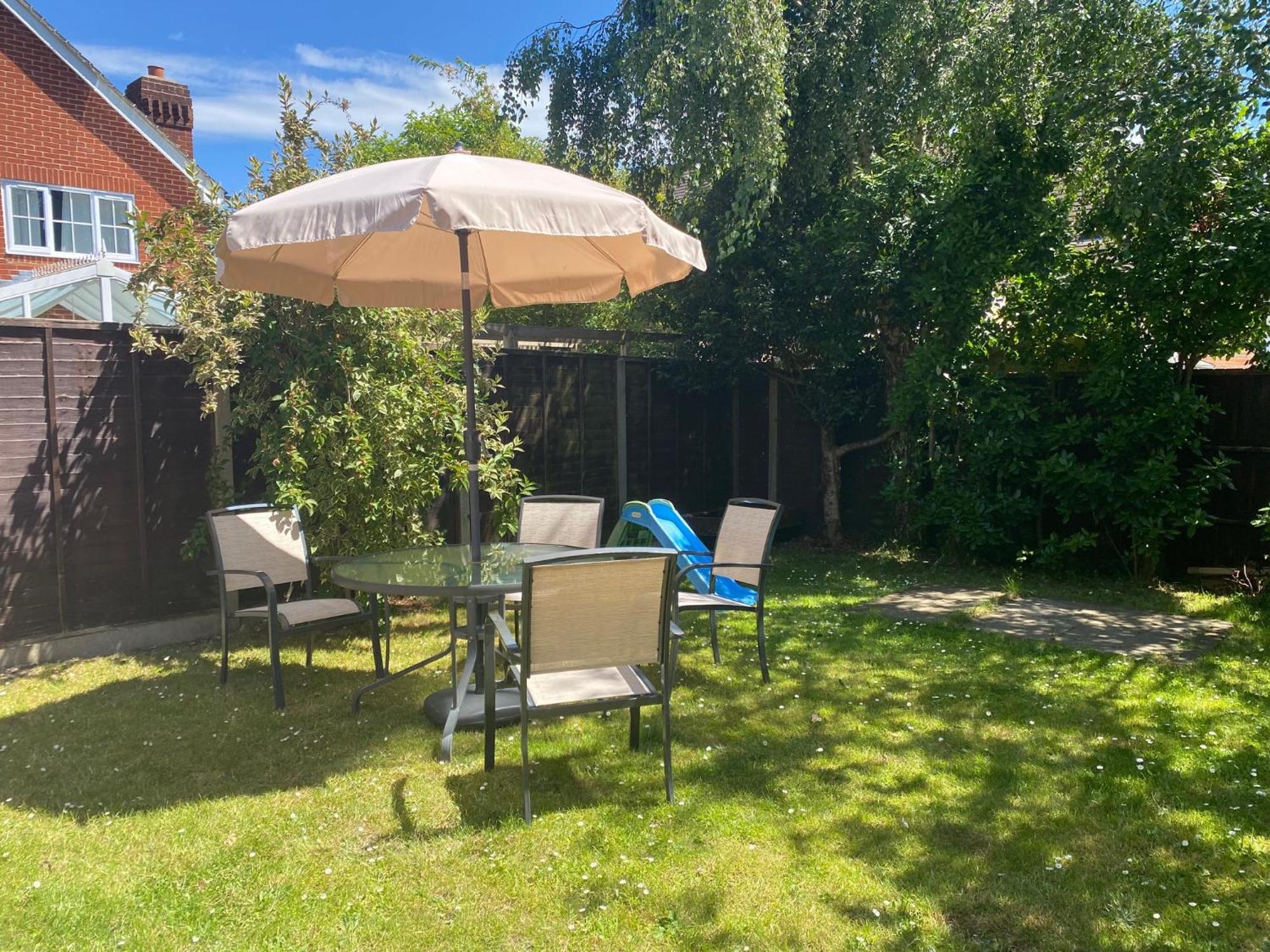 Chichester Retreat House With Free Parking Zewnętrze zdjęcie
