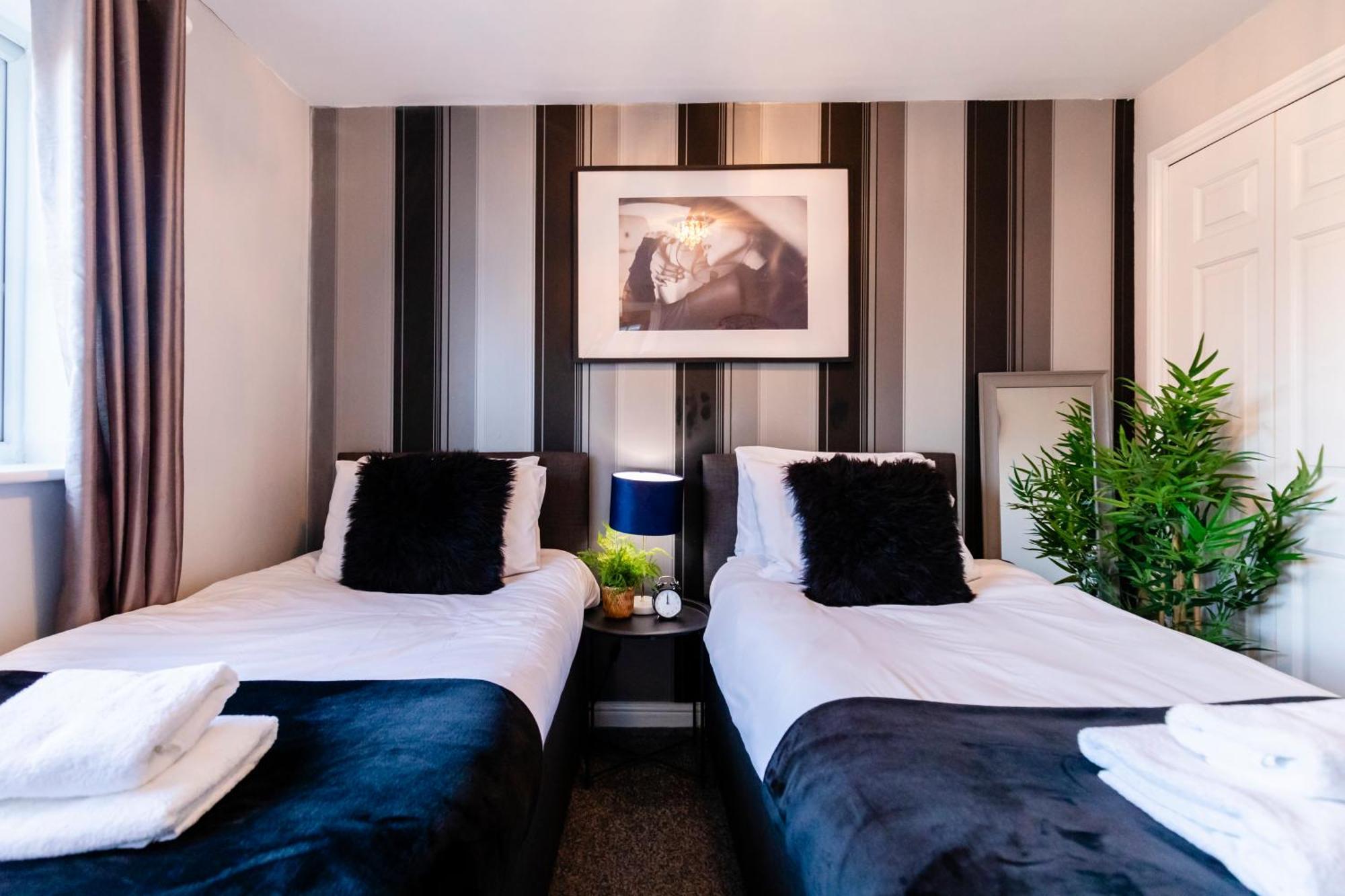 Chichester Retreat House With Free Parking Zewnętrze zdjęcie